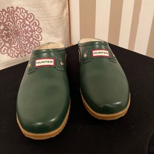 Hunter clogs